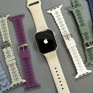 Apple Smartwatch with multiple Bands